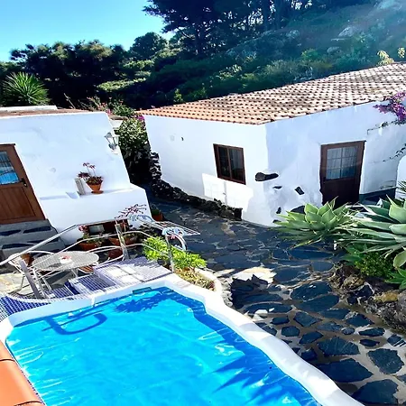 In El Tanque With Garden, Cleaning Included Apartment