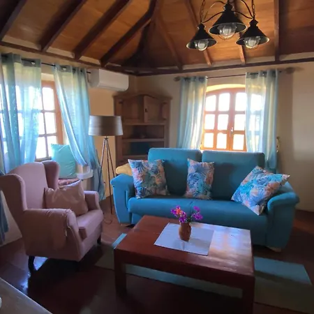 Apartment In El Tanque With Garden, Cleaning Included *