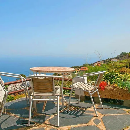 In El Tanque With Garden, Cleaning Included Apartment *