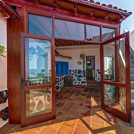 In El Tanque With Garden, Cleaning Included Apartment Las Cruces (Canary)