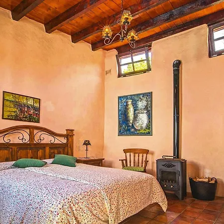 Apartment In El Tanque With Garden, Cleaning Included