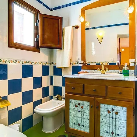 Apartment In El Tanque With Garden, Cleaning Included